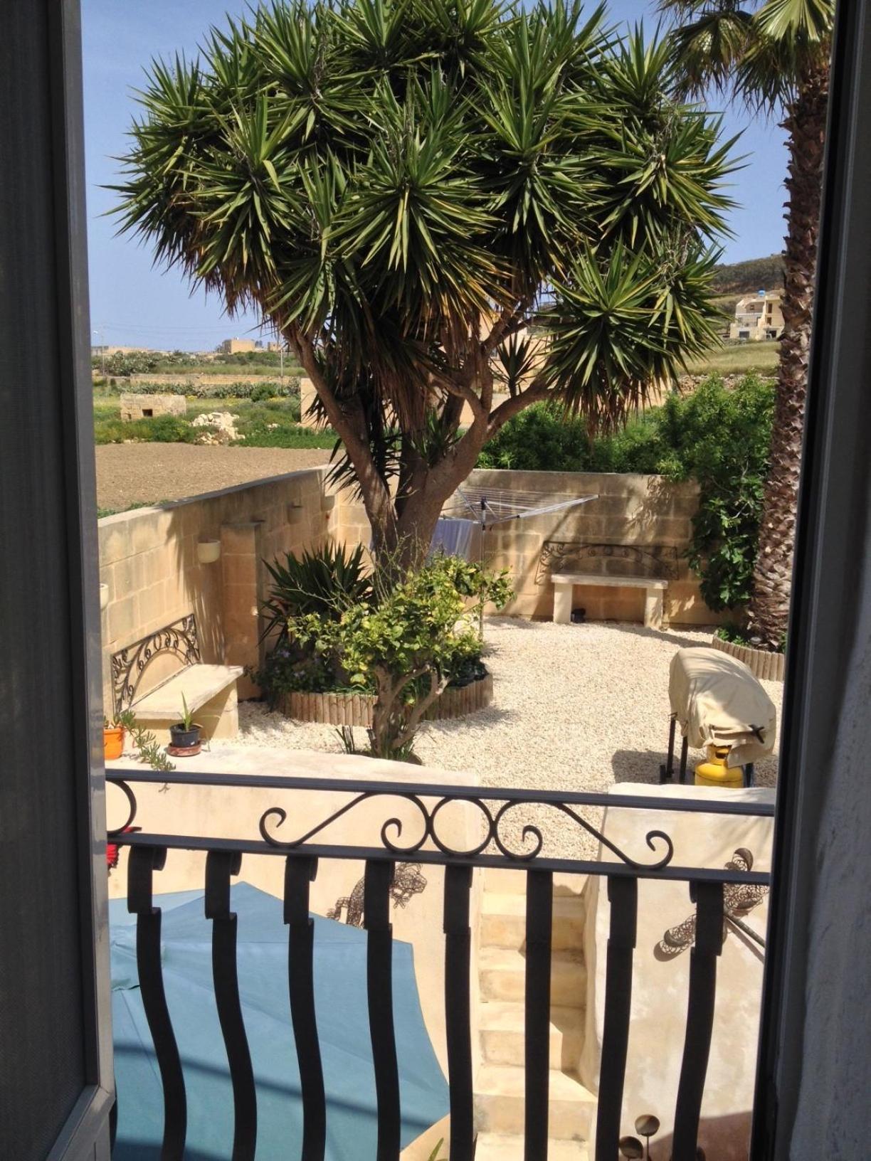Anna Karistu Accommodation Kerċem Extérieur photo