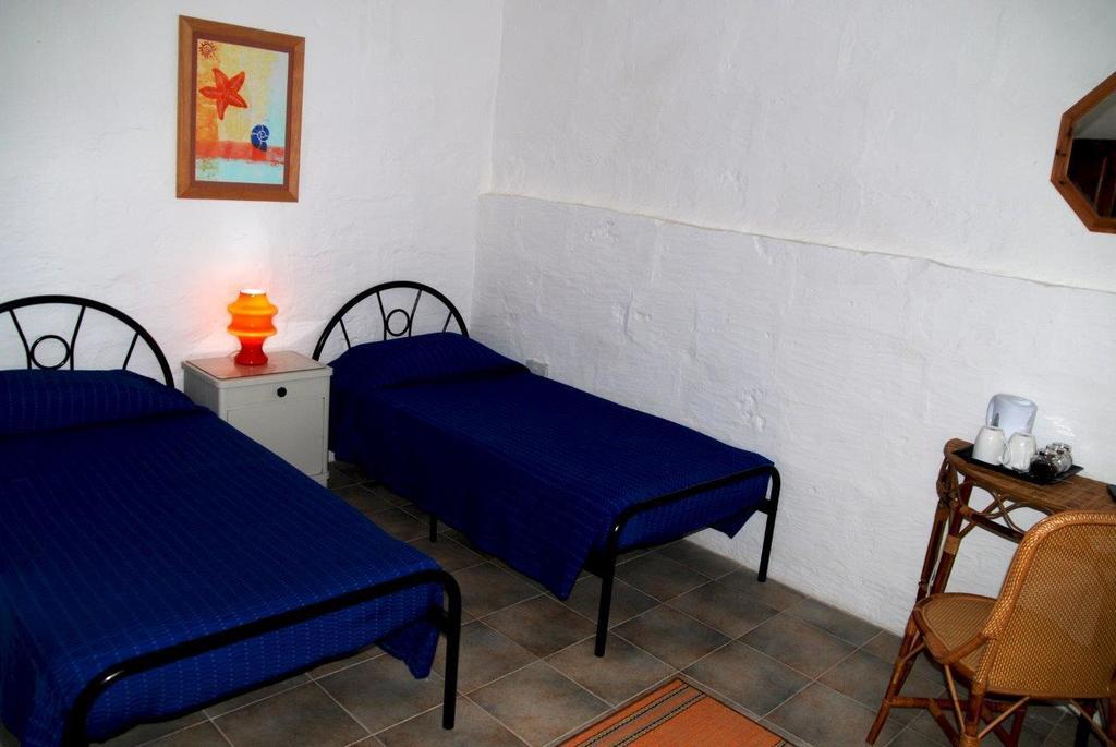 Anna Karistu Accommodation Kerċem Chambre photo