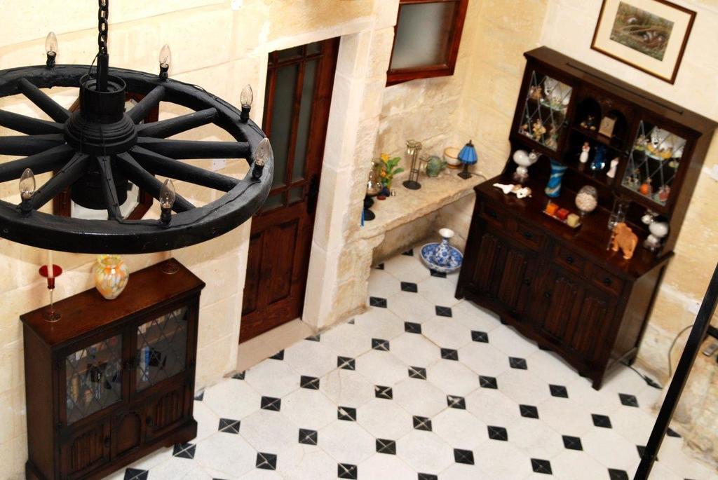 Anna Karistu Accommodation Kerċem Extérieur photo