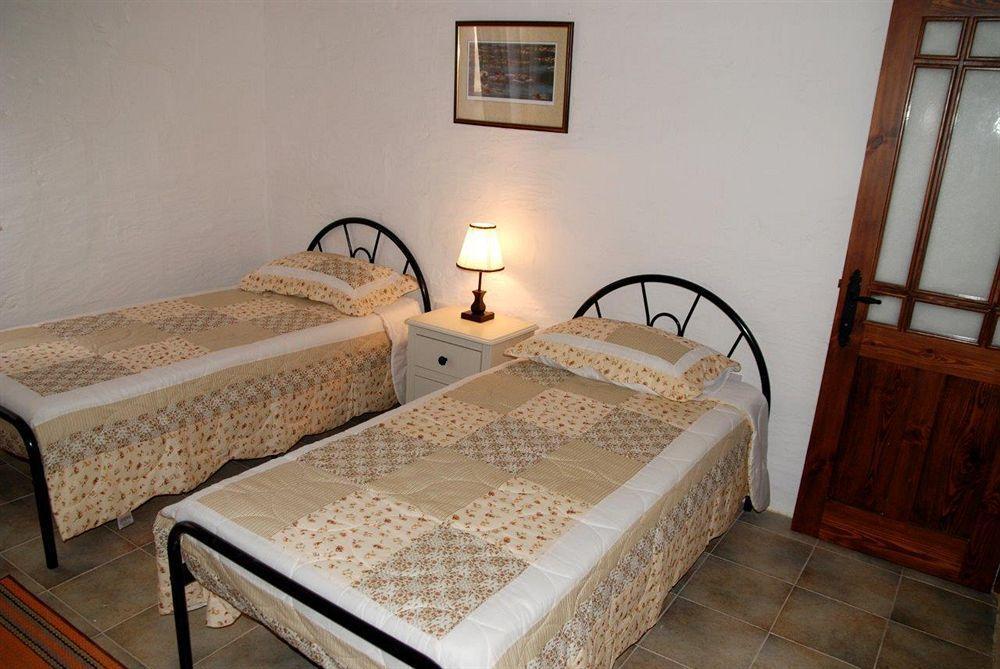 Anna Karistu Accommodation Kerċem Extérieur photo