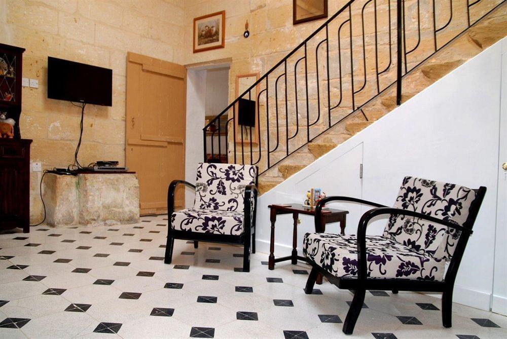 Anna Karistu Accommodation Kerċem Extérieur photo